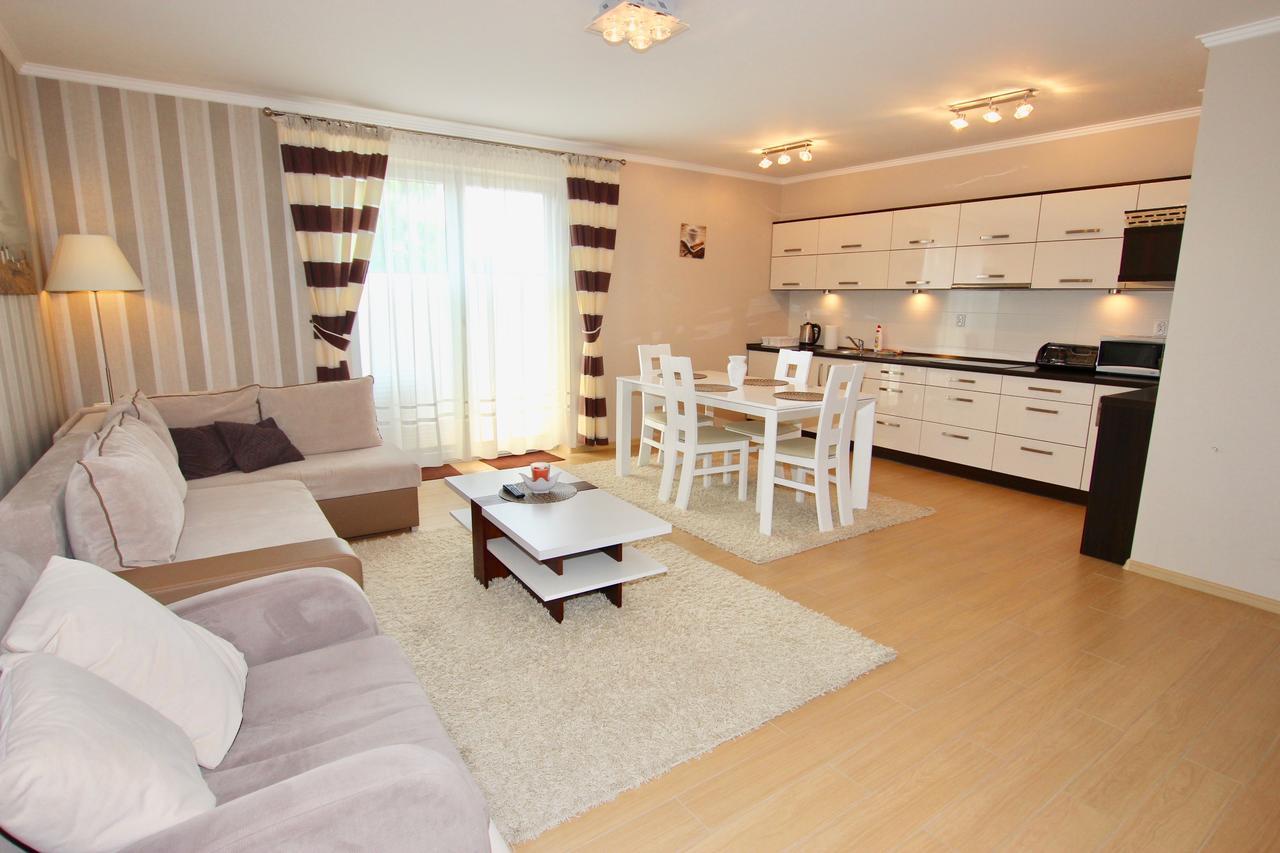Apartamenty Bursztynowe Komnaty 达洛科 外观 照片